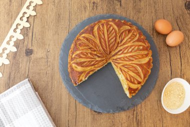 Aydınlanma sırasında Galette des Rois