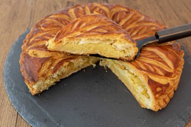 Aydınlanma sırasında Galette des Rois