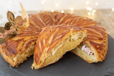 Aydınlanma sırasında Galette des Rois