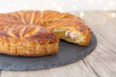 Aydınlanma sırasında Galette des Rois