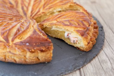 Aydınlanma sırasında Galette des Rois