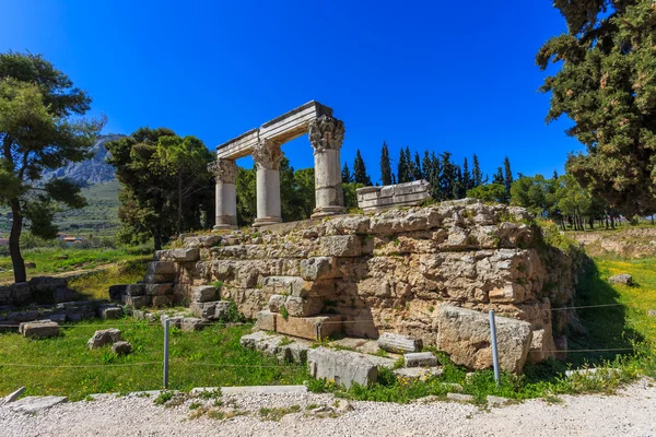 Ruinen von Tempel e in antiken Korinth — Stockfoto