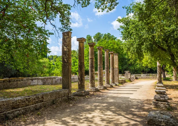 Ruinas en la Antigua Olimpia, Peloponnes, Grecia — Foto de Stock