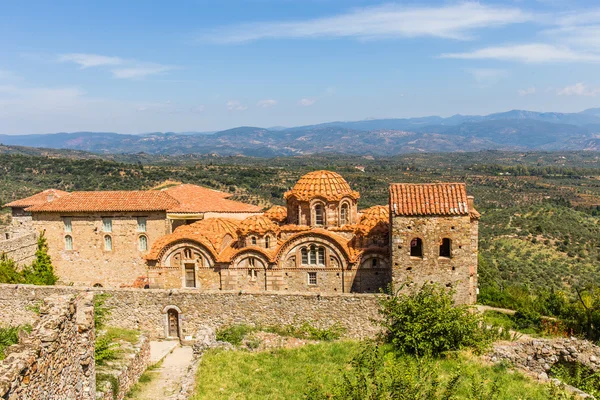 Bizantyjski Kościół w średniowieczne miasto Mistra — Zdjęcie stockowe