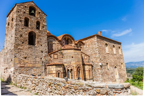 Chiesa bizantina nella città medievale di Mystras — Foto Stock