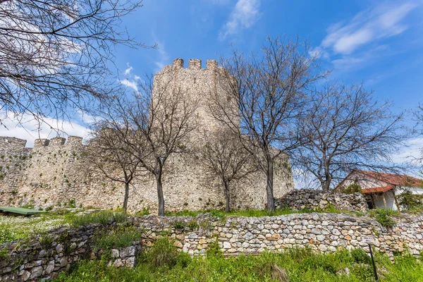 Platamon fästning mot dramatisk himmel — Stockfoto