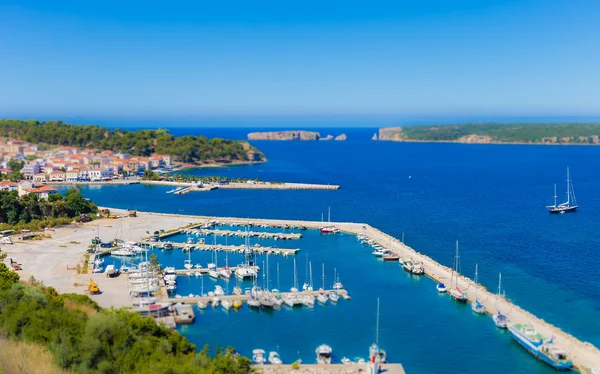 Vista sobre a cidade de Pylos e baía de Navarino — Fotografia de Stock