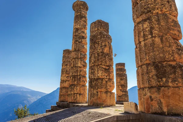 Ruiny chrámu Apollo v Starověké Delfy — Stock fotografie