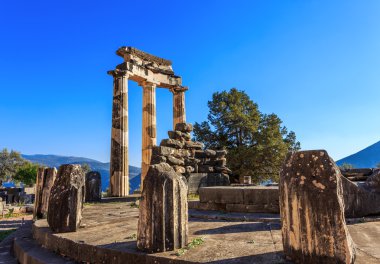 Antik Delphi Athina Pronaia Tapınağı kalıntıları