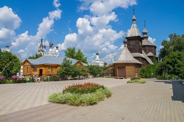 Russia. Murom. Monastero della Santissima Trinità. Chiesa di San Sergio di Radonezh in legno Fotografia Stock