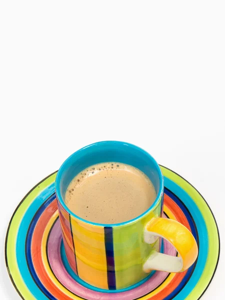 Барвиста чашка кави з тарілкою — стокове фото