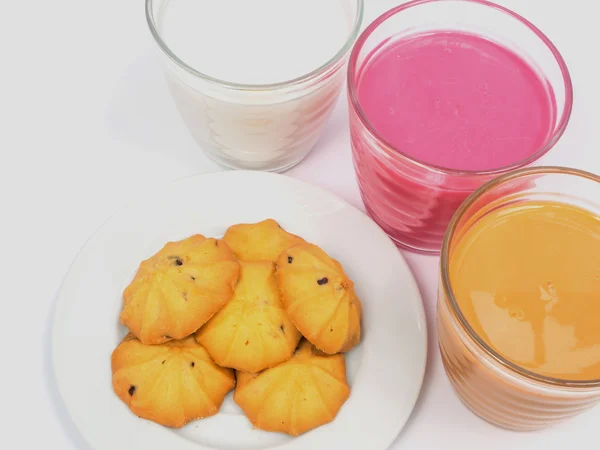 Cookies and glasses of milk — Stock Photo, Image