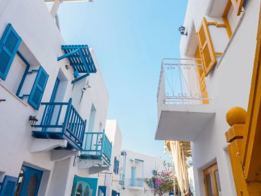 Modern beyaz renkli resim detay ile bina