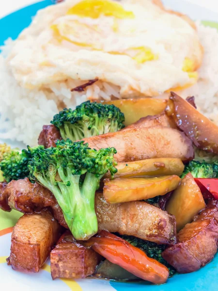 Pork stir-fried broccoli and chili food — Stock Photo, Image