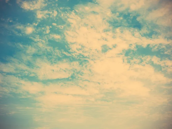 Cielo azul y nube — Foto de Stock