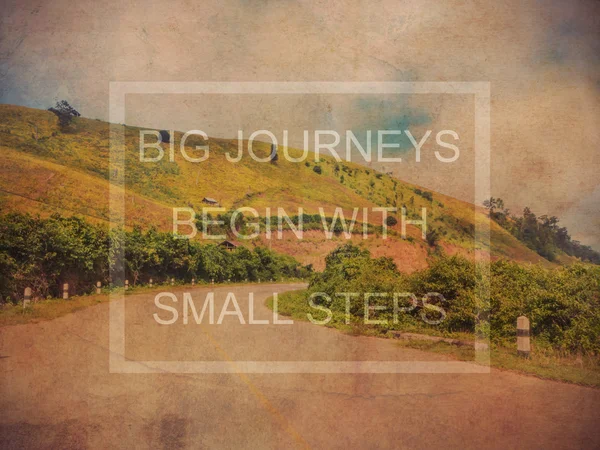 Big journeys begin with small steps over mountain landscape gru — Stock Photo, Image