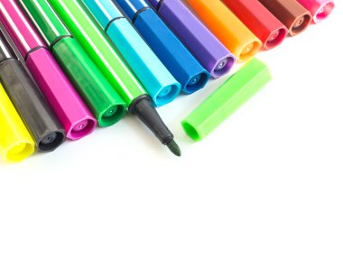 çeşitli renk işaretleyicilerini