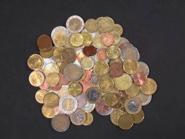 Avrupa para birikimi, tasarruf ve yatırım için Avro sikkeleri yığını