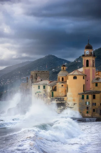 Camogli Ένα Ψαροχώρι Στην Επαρχία Της Γένοβας Φωτογραφία Αρχείου