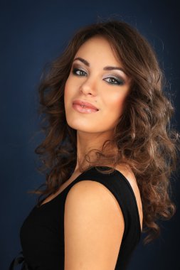 Portre güzel kadın brunet makyaj