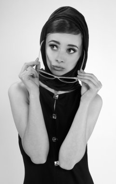 retro tarzı güzel bir genç kadın