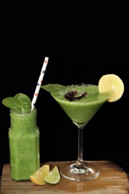 sağlıklı yeşil smoothie