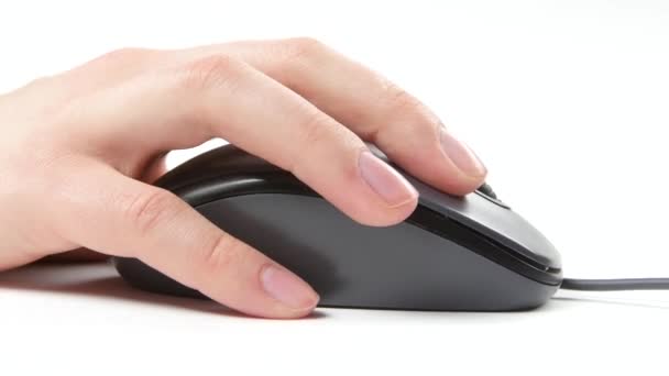Pessoa mão no mouse, branco, vista lateral — Vídeo de Stock