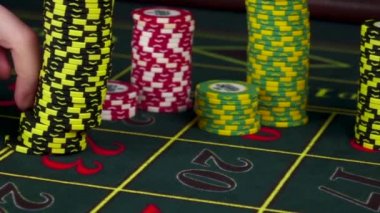 Cips casino, yavaş hareket yeşil rulet masaya düşen