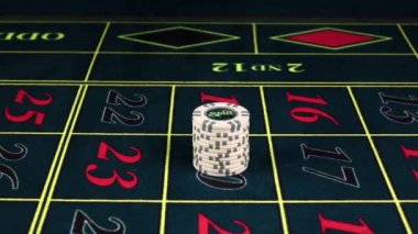 Oyun masasında Baige poker fişleri, kazanan çip, yavaş hareket