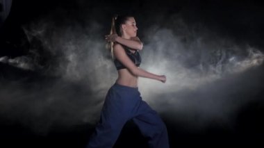Karate tekmeler. Siyah