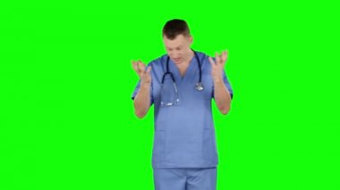 Agresif hayal kırıklığına uğramış doktor. Yeşil ekran