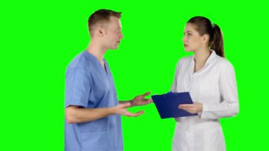 İki doktor problem durumunda. Yeşil ekran