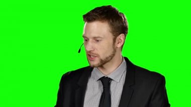 Çağrı merkezi operatörü. Yeşil ekran