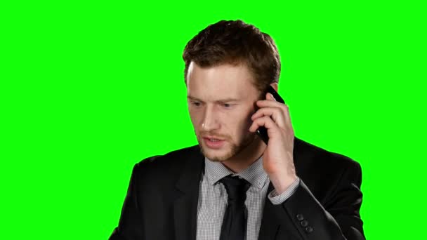 Businessman with cellphone. Green screen — Stock Video