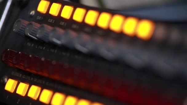 Boutons de table de mixage, gros plan 