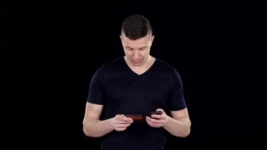 Kredi kartı ve telefonla alışveriş edemisin. Siyah