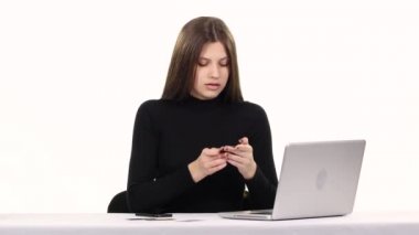 Bir ürünü çevrimiçi sipariş edin ve hemen alın. Beyaz
