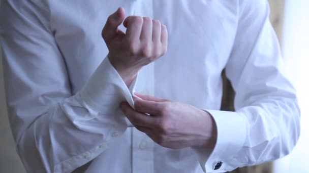 Man wears shiny cufflinks. Close up — Stock Video