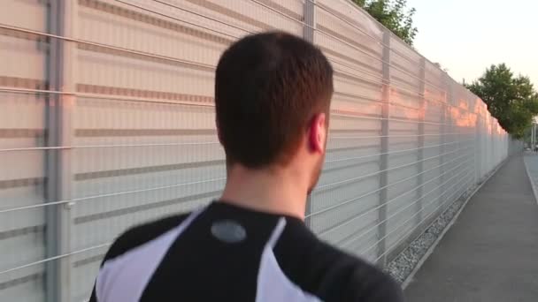 Hombres corriendo. Deporte. Movimiento lento — Vídeos de Stock