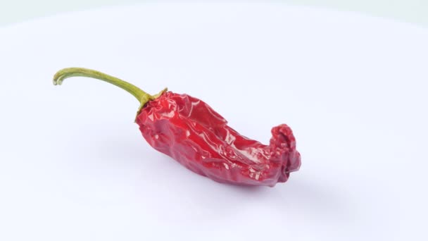 Sušený červený chilli pepř — Stock video
