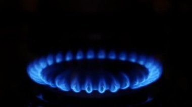 Gaz yakıcı mavi alev