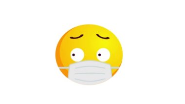 Beyaz arka planda izole edilmiş, koruyucu tıbbi maskeli, kafası karışmış sarı bir emojinin animasyonu. Coronavirus salgını koruma konsepti. Alfa kanalı.