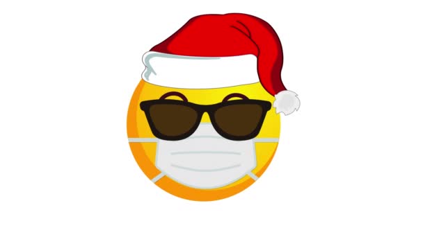 Siyah güneş gözlüklü, sırıtan sarı bir emoji Noel Baba şapkası ve beyaz arka planda izole edilmiş koruyucu tıbbi maskenin animasyonu. Alfa kanalı. — Stok video