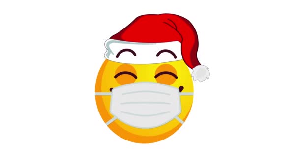 Animation eines lächelnden und zufriedenen gelben Emojis mit Weihnachtsmann-Weihnachtsmütze und Schutzmaske auf weißem Hintergrund. Alpha-Kanal. — Stockvideo