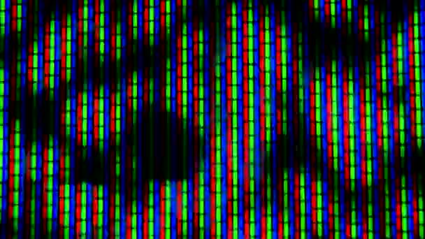 Ruído de televisão analógica real em uma tela de TV a cores. TV sem sinal. Ondas de ruído granulado estático de uma tela de tv analógica antiga. Macro close up. — Vídeo de Stock