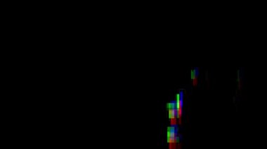 Dijital arızalar, kusursuz döngü. Ölü pikseller, gürültü ve parazit hatalarıyla geçmişe dönük video sinyal hasarı.