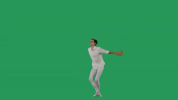 Bela bailarina na tela verde. Elemento de dança elegante do balé clássico. — Vídeo de Stock