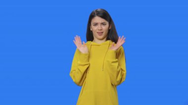 Kendini gösteren güzel esmerin portresi, 