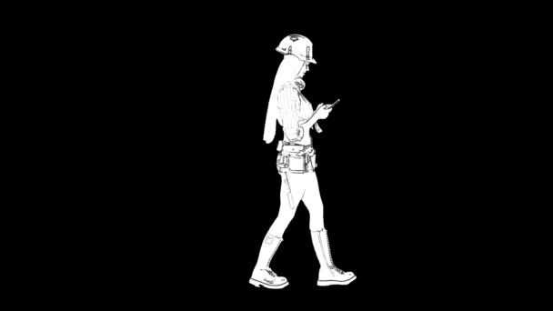 Esquema blanco bosquejo de mujer delgada en el casco de construcción con el pelo largo está caminando y escribe un mensaje por teléfono móvil sobre fondo negro. — Vídeos de Stock
