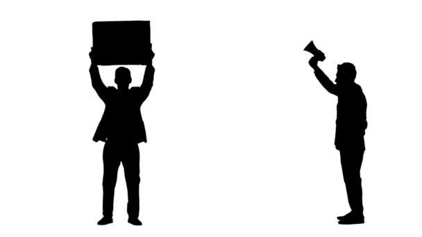 Czarna sylwetka protestującego młodzieńca w garniturze biznesowym trzyma plakaty i megafon, wykrzykuje slogany. 2 w 1 Kolaż Front i widok z boku pełnej długości na białym tle. Gotowy do zwolnień 59.94fps — Wideo stockowe